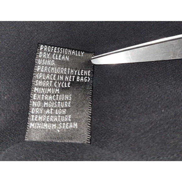 Carmen Marc Valvo Size 2x Bell Sleeve Cowl Neck Paisley Velvet Top Blouse Gothic - Picture 12 of 12